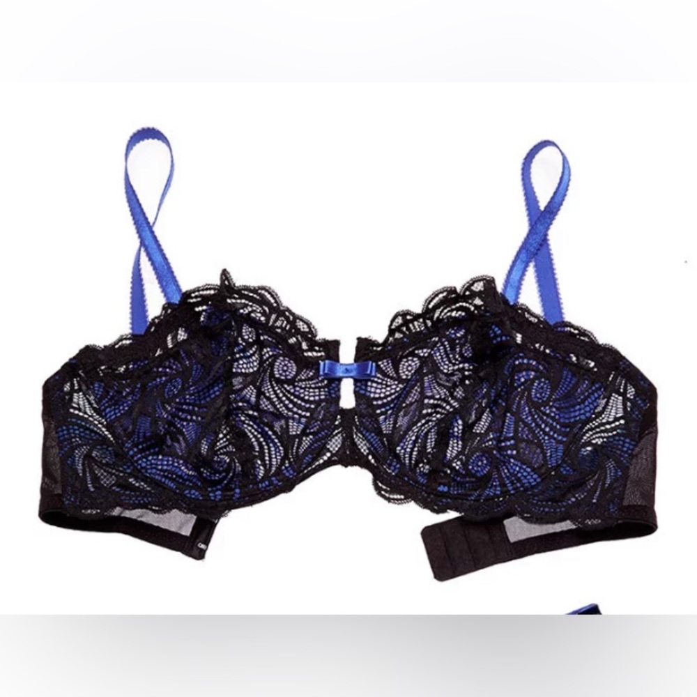 Adore Me Bra - 32DD